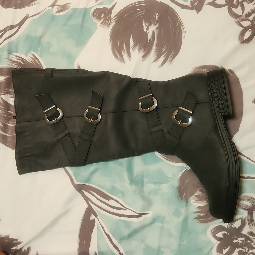 Women's 2 Lips Too- Too Request Boots, Size 10